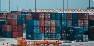 Advanced Laravel Service Container Management container management